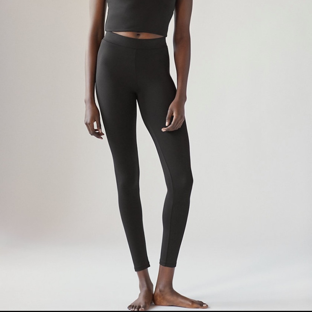 Aritzia Babaton Contour Leggings in Black / Size S